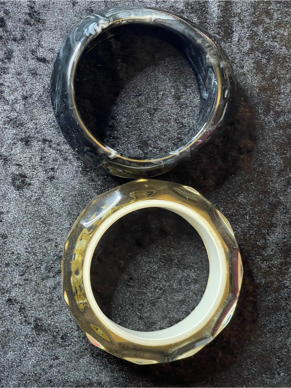 Chunky plastic bangles - Picture 2 of 2